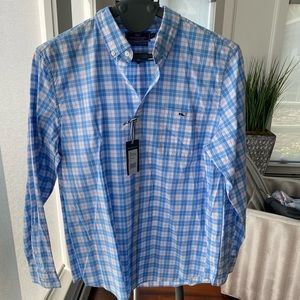 Vineyard Vines men’s Large blue button down shirt